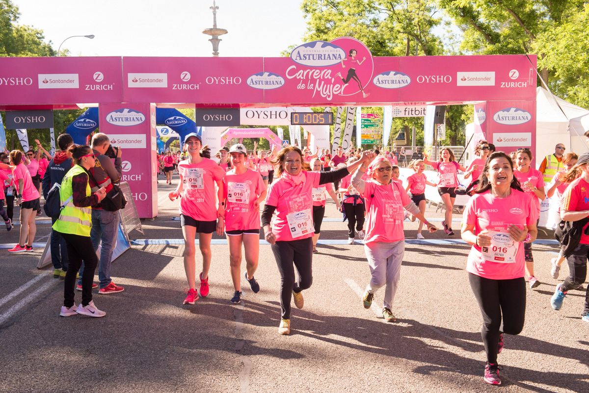 Carrera de la Mujer de Madrid - META, ARCO IZQUIERDO (de 1:00:40 a 1:02:29)	