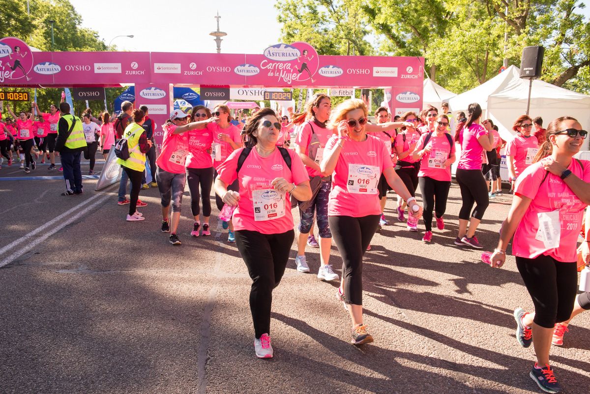 Carrera de la Mujer de Madrid - META, ARCO IZQUIERDO (de 58:46 a 1:01:31)	