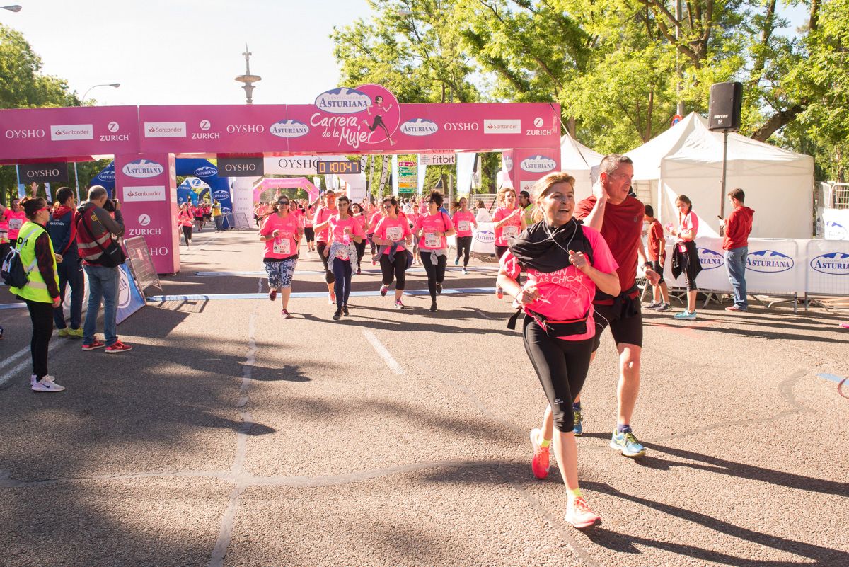 Carrera de la Mujer de Madrid - META, ARCO IZQUIERDO (de 1:00:40 a 1:02:29)	