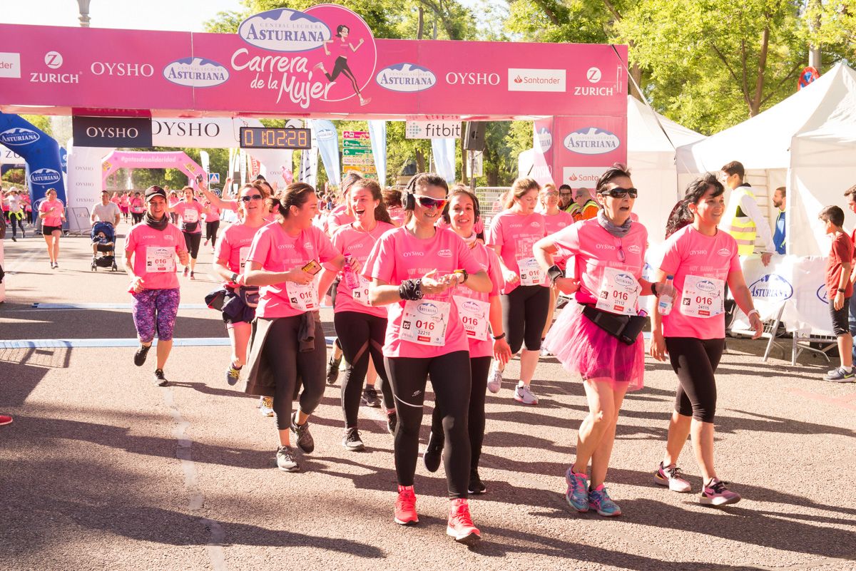 Carrera de la Mujer de Madrid - META, ARCO IZQUIERDO (de 1:00:40 a 1:02:29)	