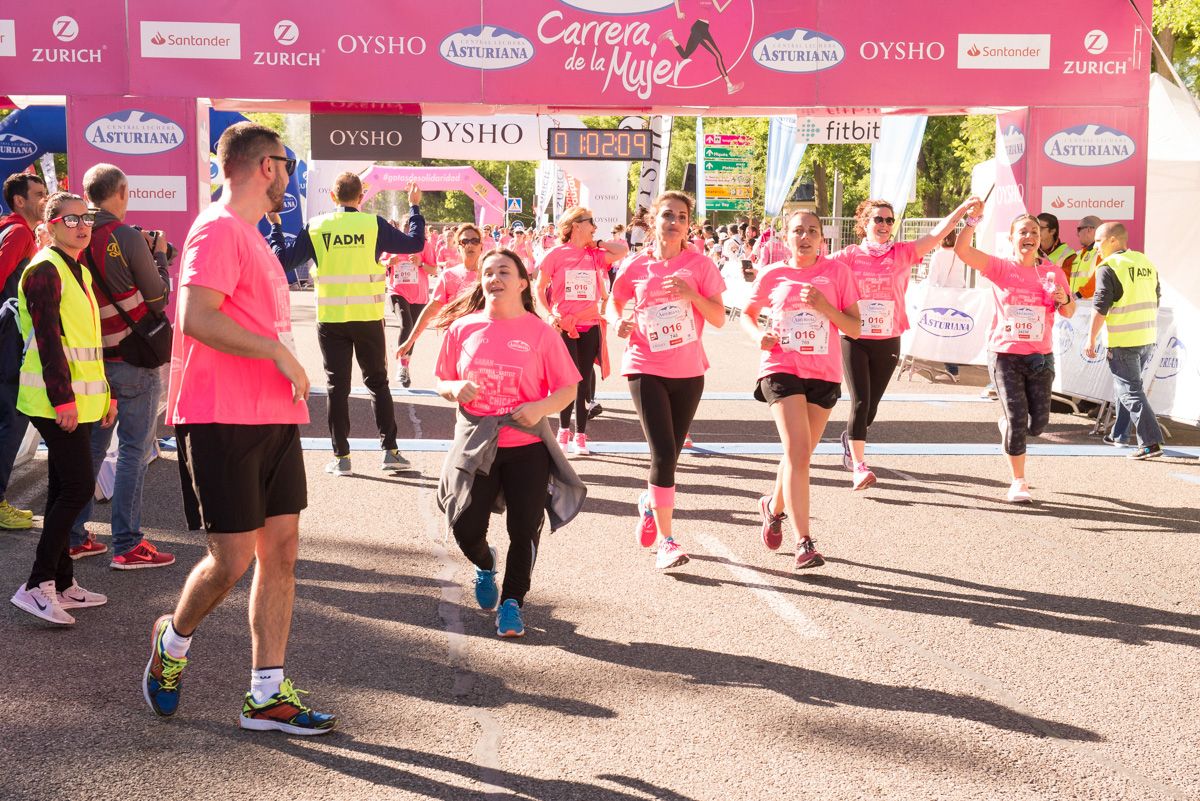 Carrera de la Mujer de Madrid - META, ARCO IZQUIERDO (de 1:00:40 a 1:02:29)	