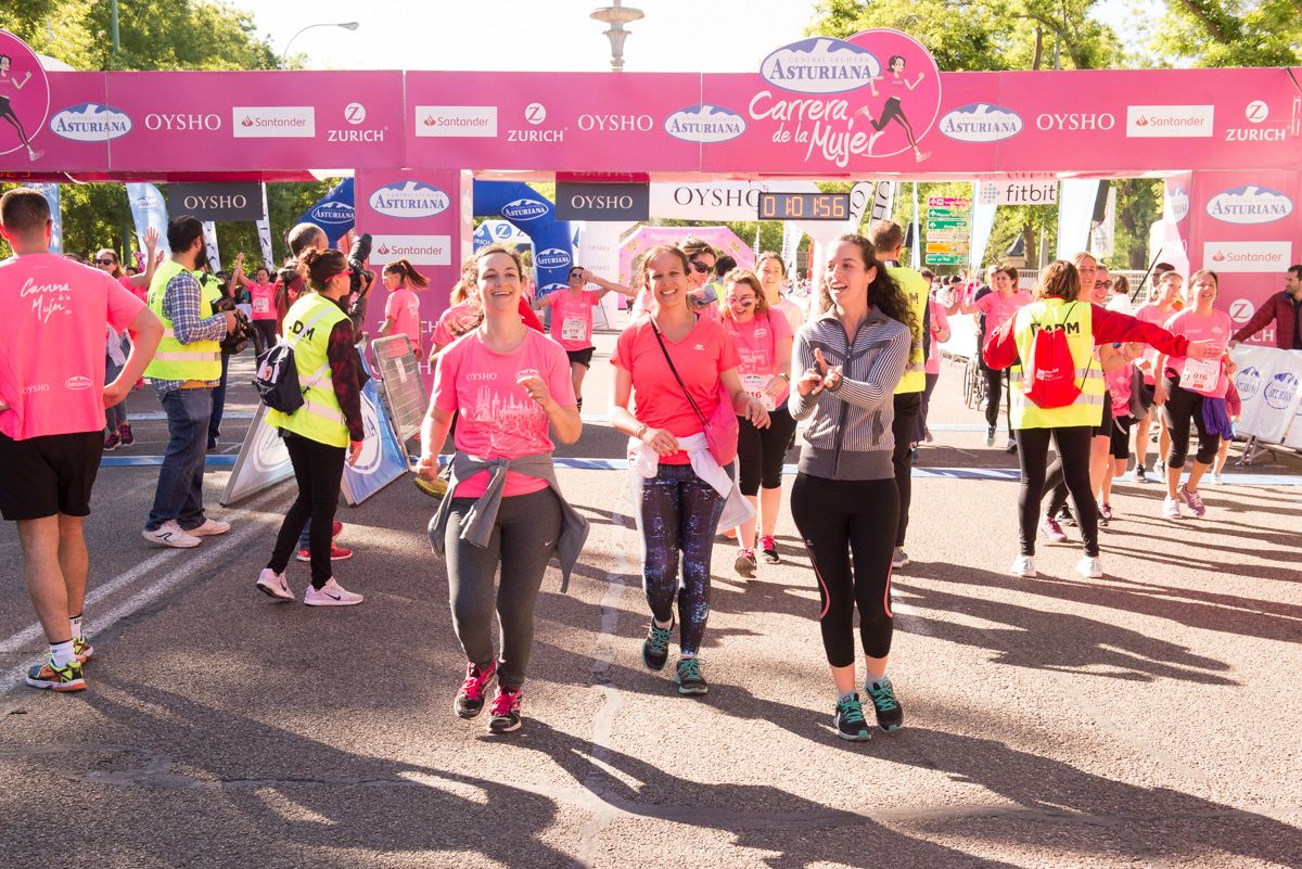 Carrera de la Mujer de Madrid - META, ARCO IZQUIERDO (de 1:00:40 a 1:02:29)	