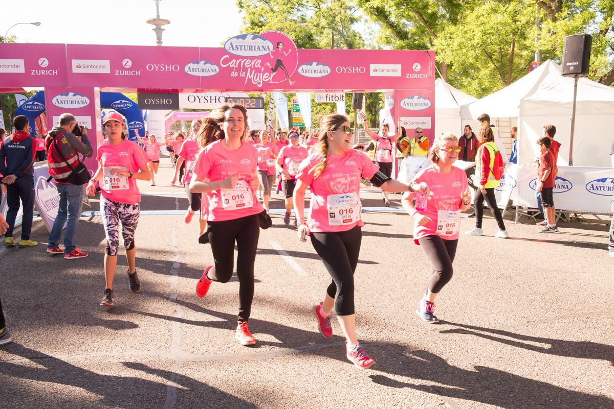 Carrera de la Mujer de Madrid - META, ARCO IZQUIERDO (de 1:00:40 a 1:02:29)	