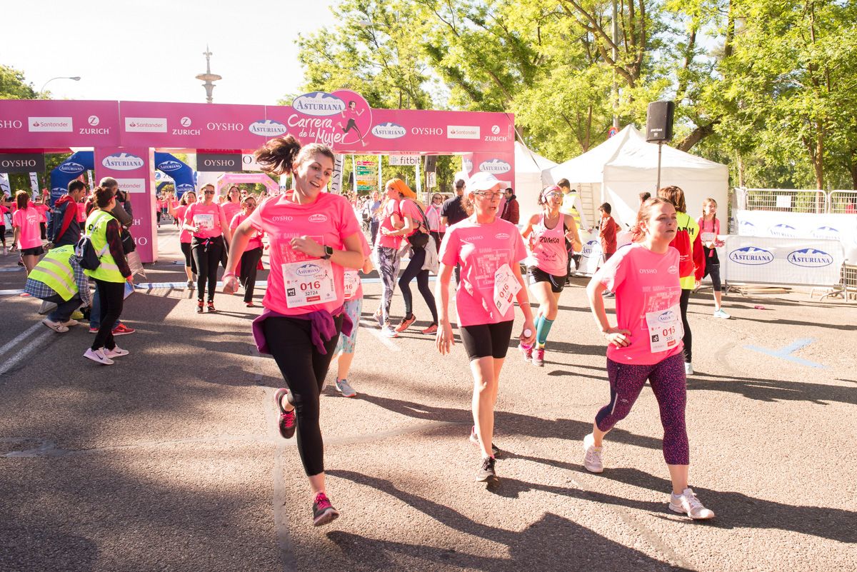 Carrera de la Mujer de Madrid - META, ARCO IZQUIERDO (de 1:00:40 a 1:02:29)	