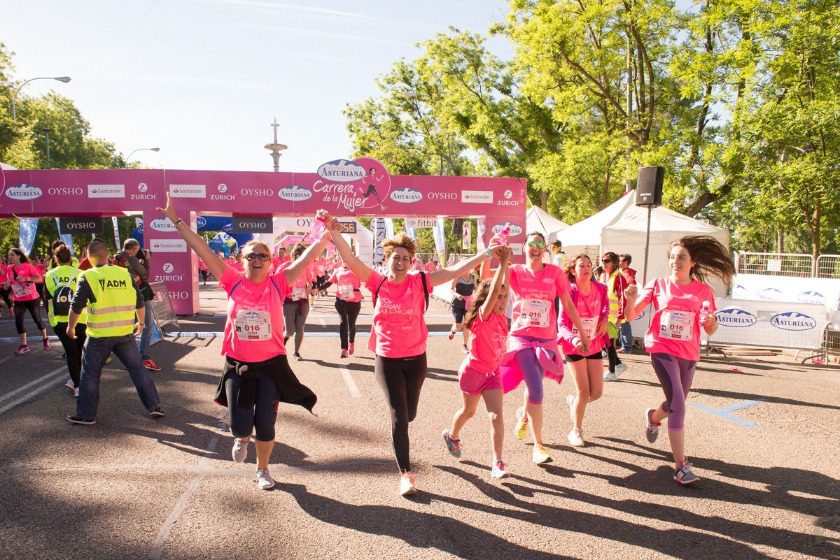Carrera de la Mujer de Madrid - META, ARCO IZQUIERDO (de 1:02:30 a 1:04:05)