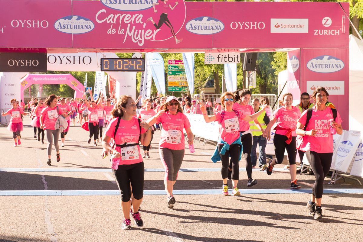 Carrera de la Mujer de Madrid - META, ARCO IZQUIERDO (de 1:02:30 a 1:04:05)