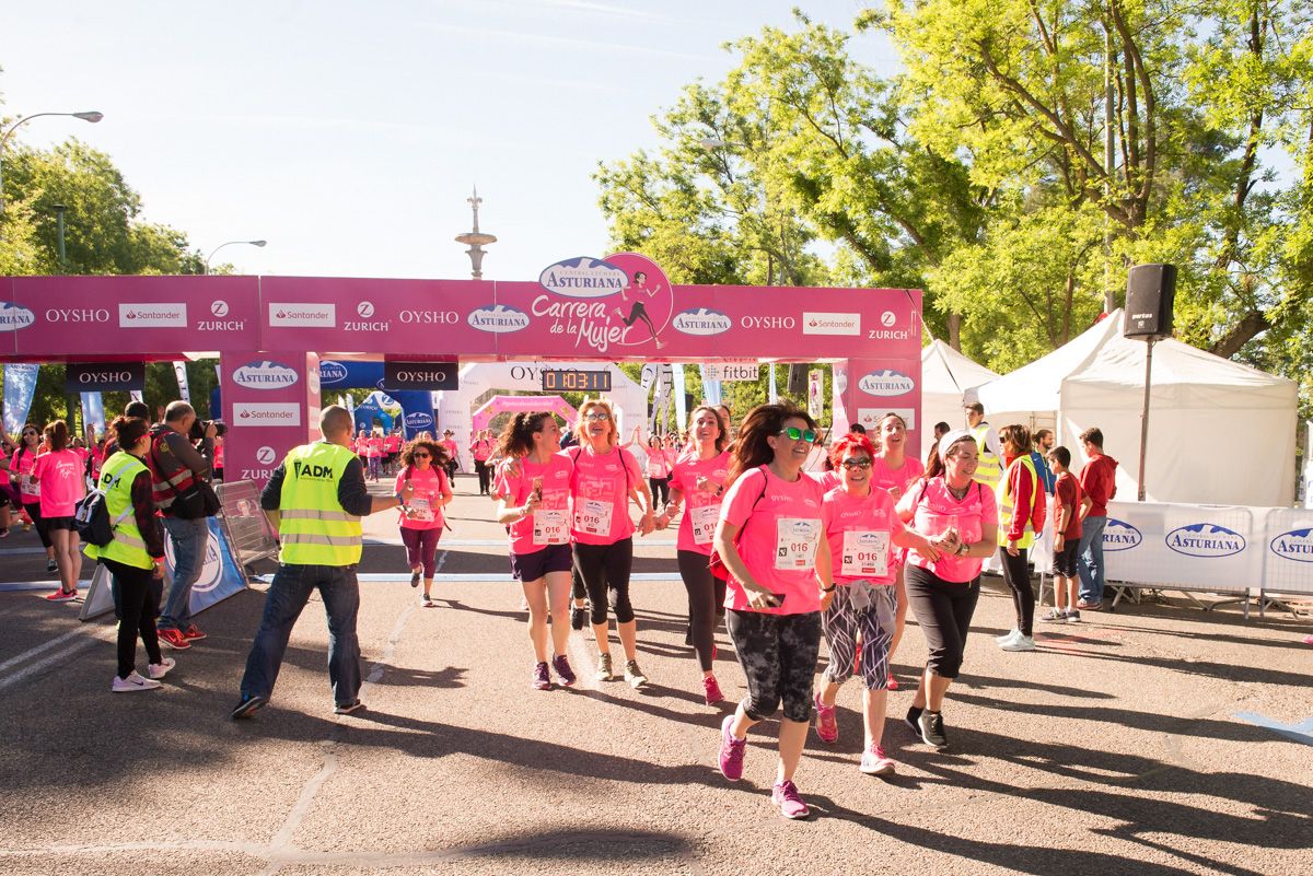 Carrera de la Mujer de Madrid - META, ARCO IZQUIERDO (de 1:02:30 a 1:04:05)