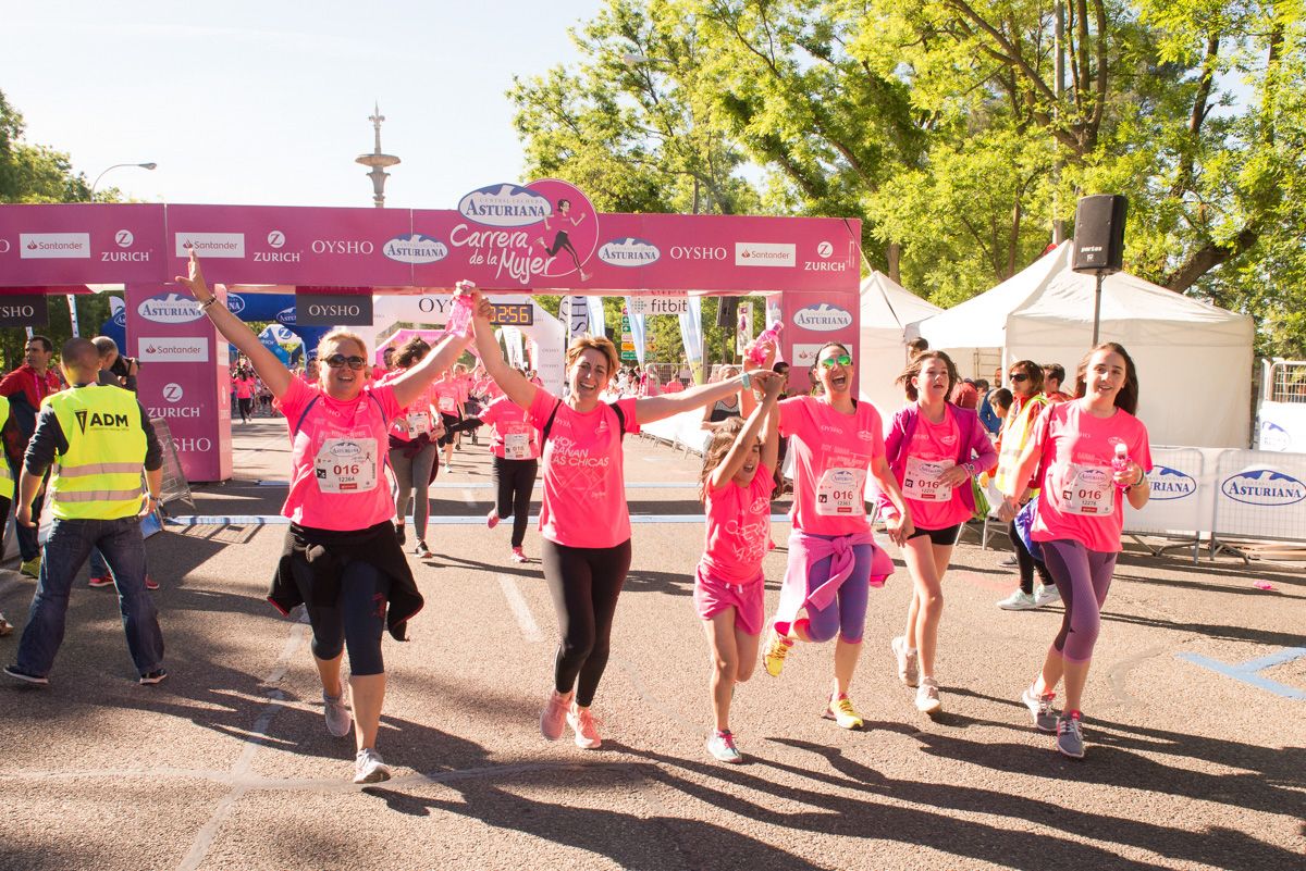 Carrera de la Mujer de Madrid - META, ARCO IZQUIERDO (de 1:02:30 a 1:04:05)