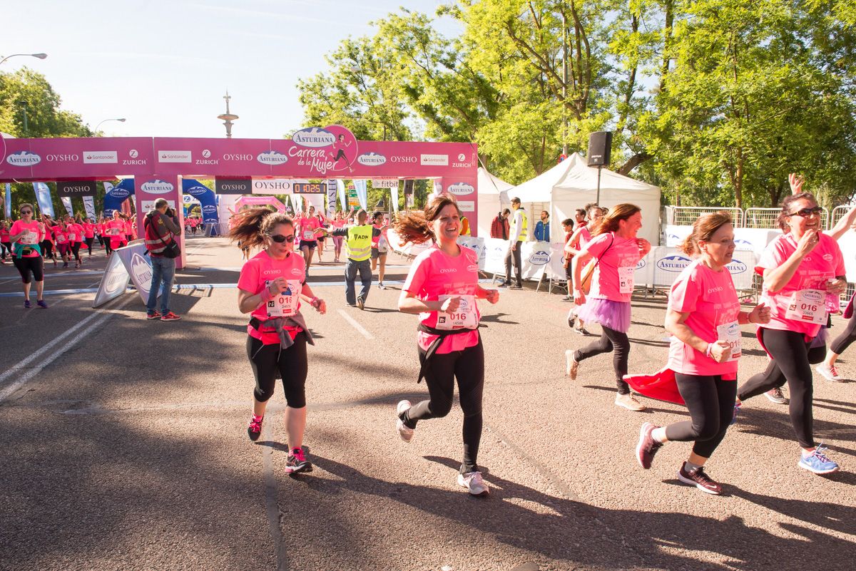 Carrera de la Mujer de Madrid - META, ARCO IZQUIERDO (de 1:02:30 a 1:04:05)