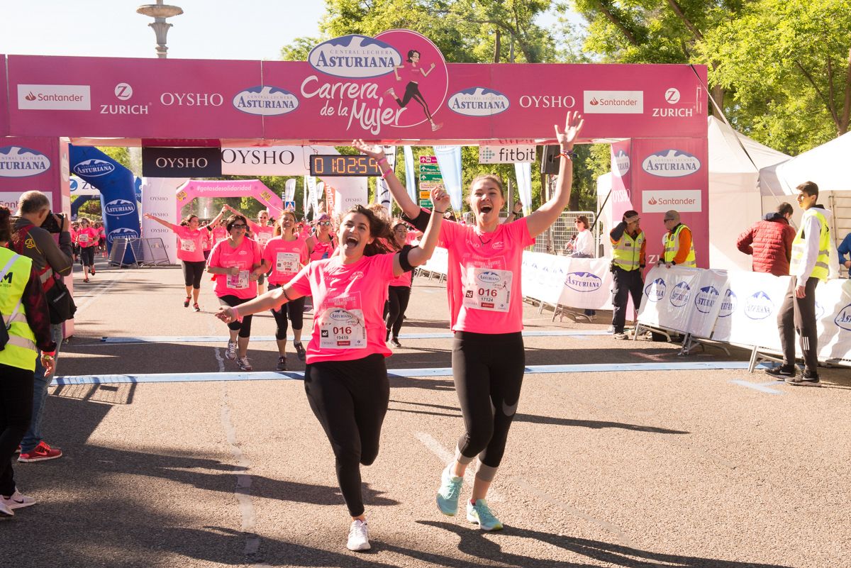 Carrera de la Mujer de Madrid - META, ARCO IZQUIERDO (de 1:02:30 a 1:04:05)