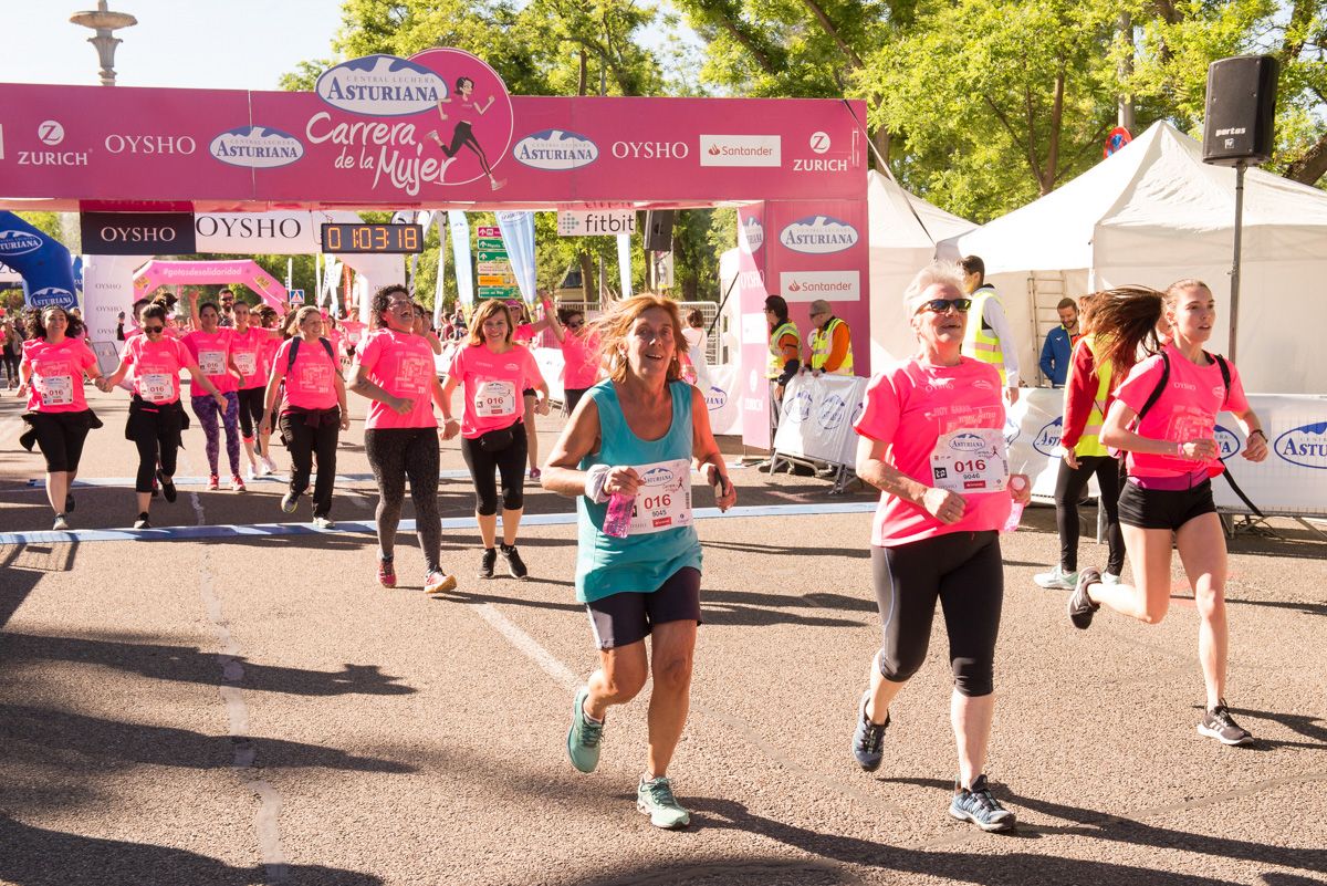 Carrera de la Mujer de Madrid - META, ARCO IZQUIERDO (de 1:02:30 a 1:04:05)