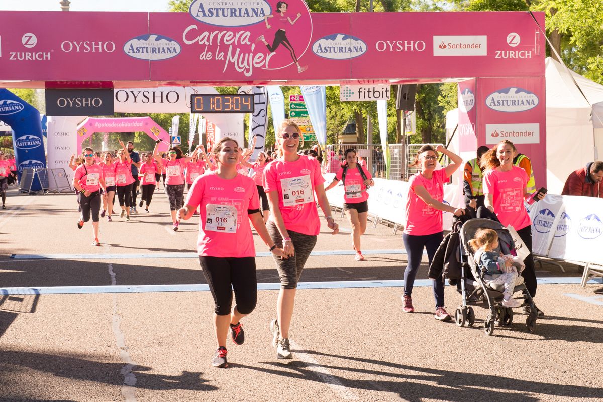 Carrera de la Mujer de Madrid - META, ARCO IZQUIERDO (de 1:02:30 a 1:04:05)