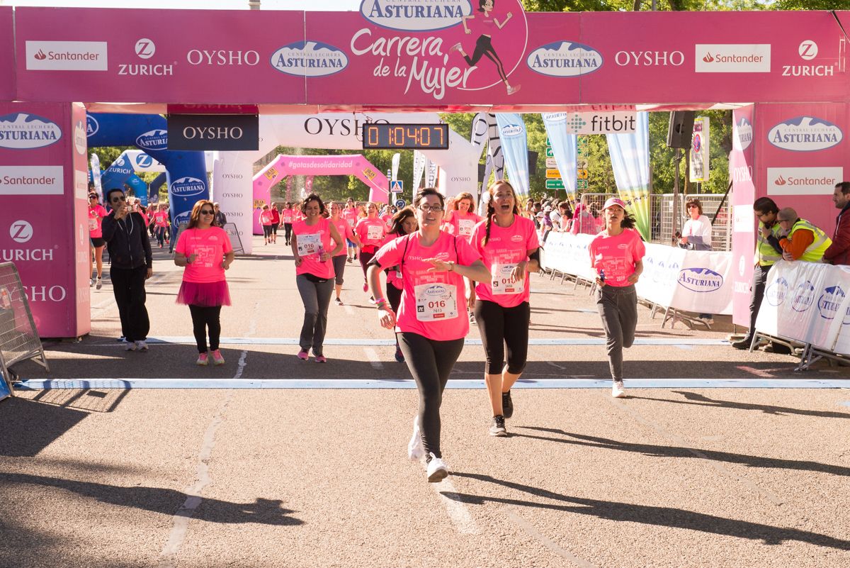 Carrera de la Mujer de Madrid - META, ARCO IZQUIERDO (de 1:04:06 a 1:05:40)