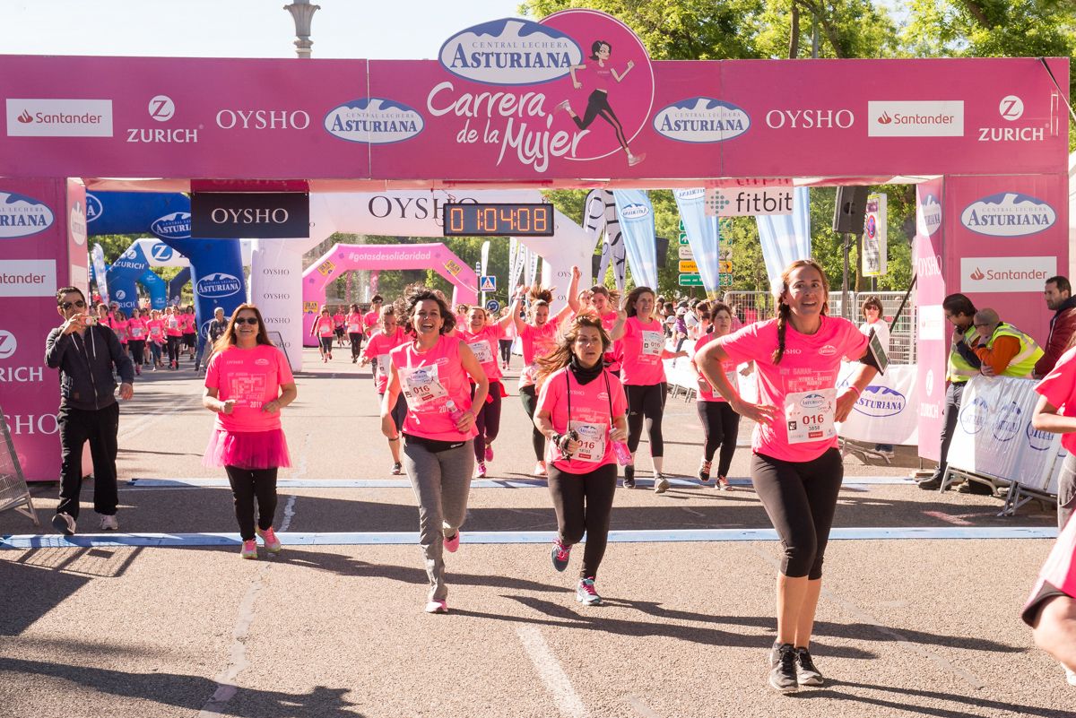 Carrera de la Mujer de Madrid - META, ARCO IZQUIERDO (de 1:04:06 a 1:05:40)