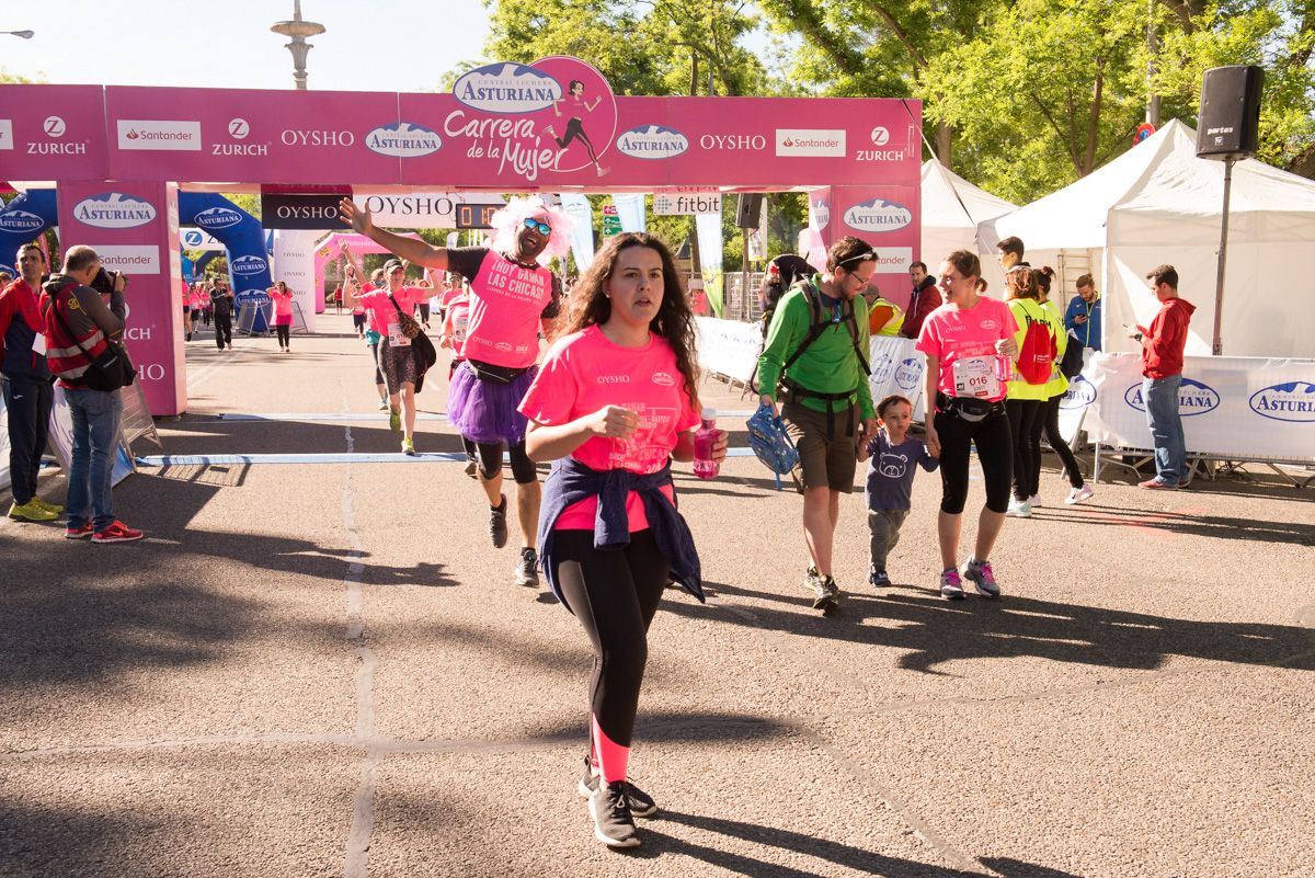 Carrera de la Mujer de Madrid - META, ARCO IZQUIERDO (de 1:02:30 a 1:04:05)