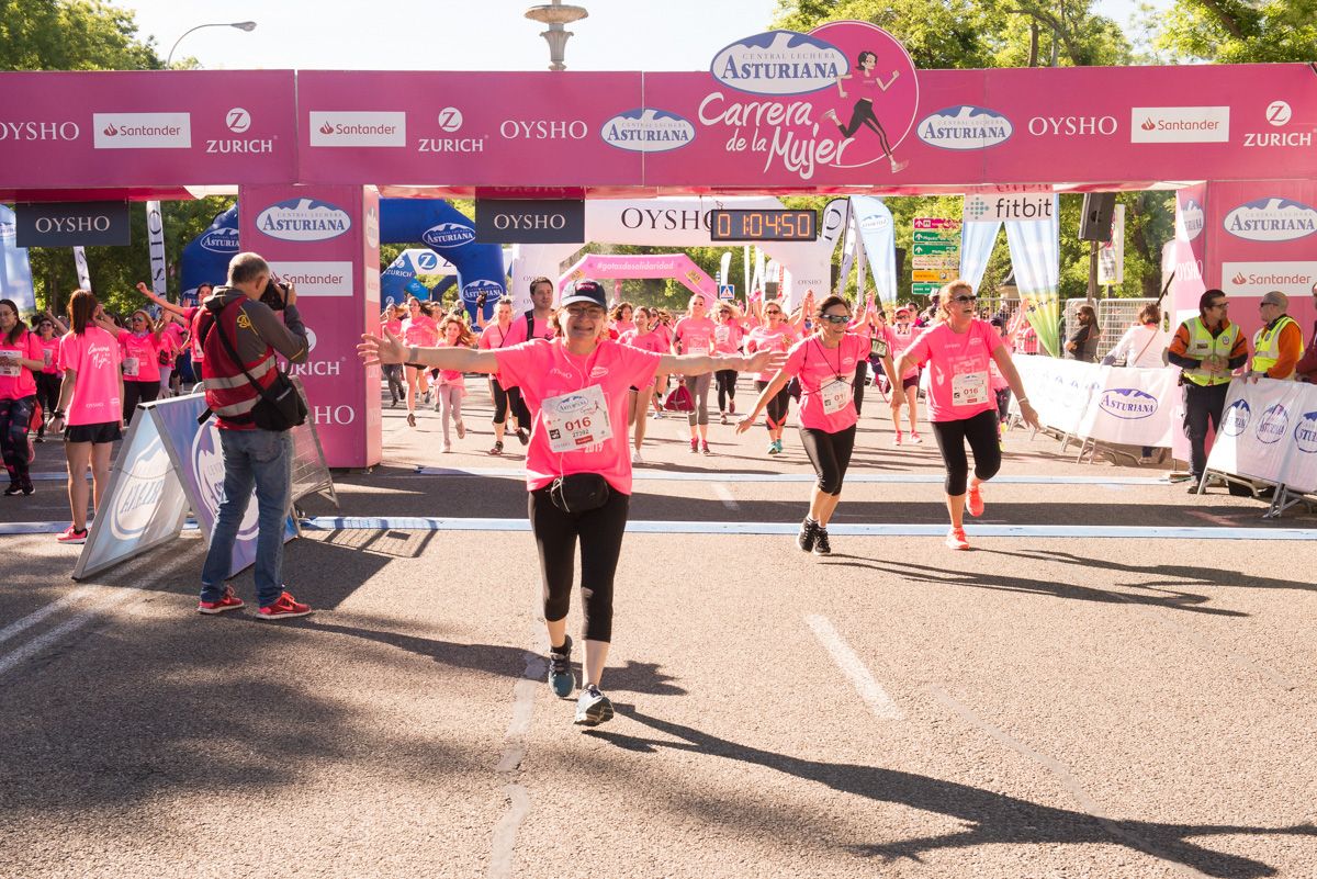 Carrera de la Mujer de Madrid - META, ARCO IZQUIERDO (de 1:04:06 a 1:05:40)