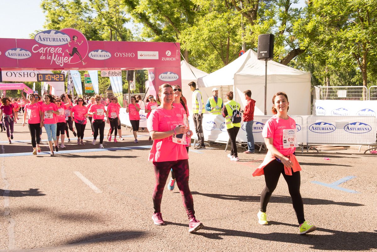 Carrera de la Mujer de Madrid - META, ARCO IZQUIERDO (de 1:04:06 a 1:05:40)