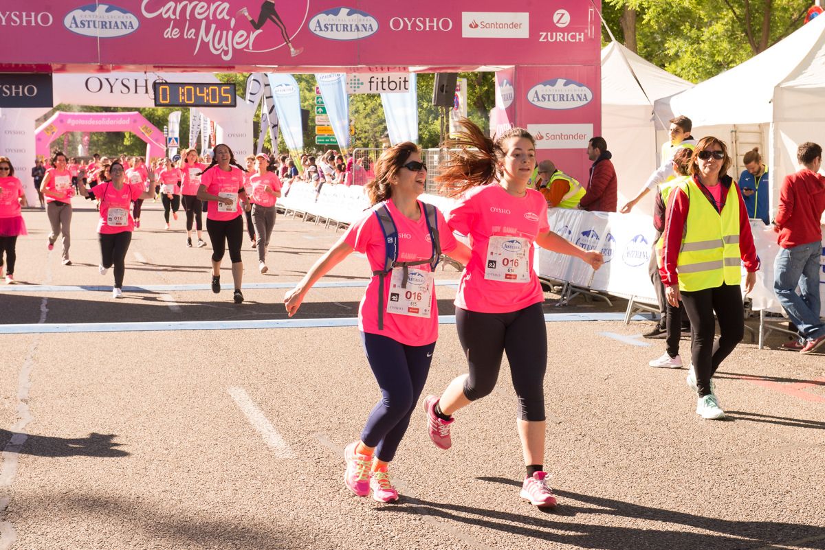 Carrera de la Mujer de Madrid - META, ARCO IZQUIERDO (de 1:02:30 a 1:04:05)