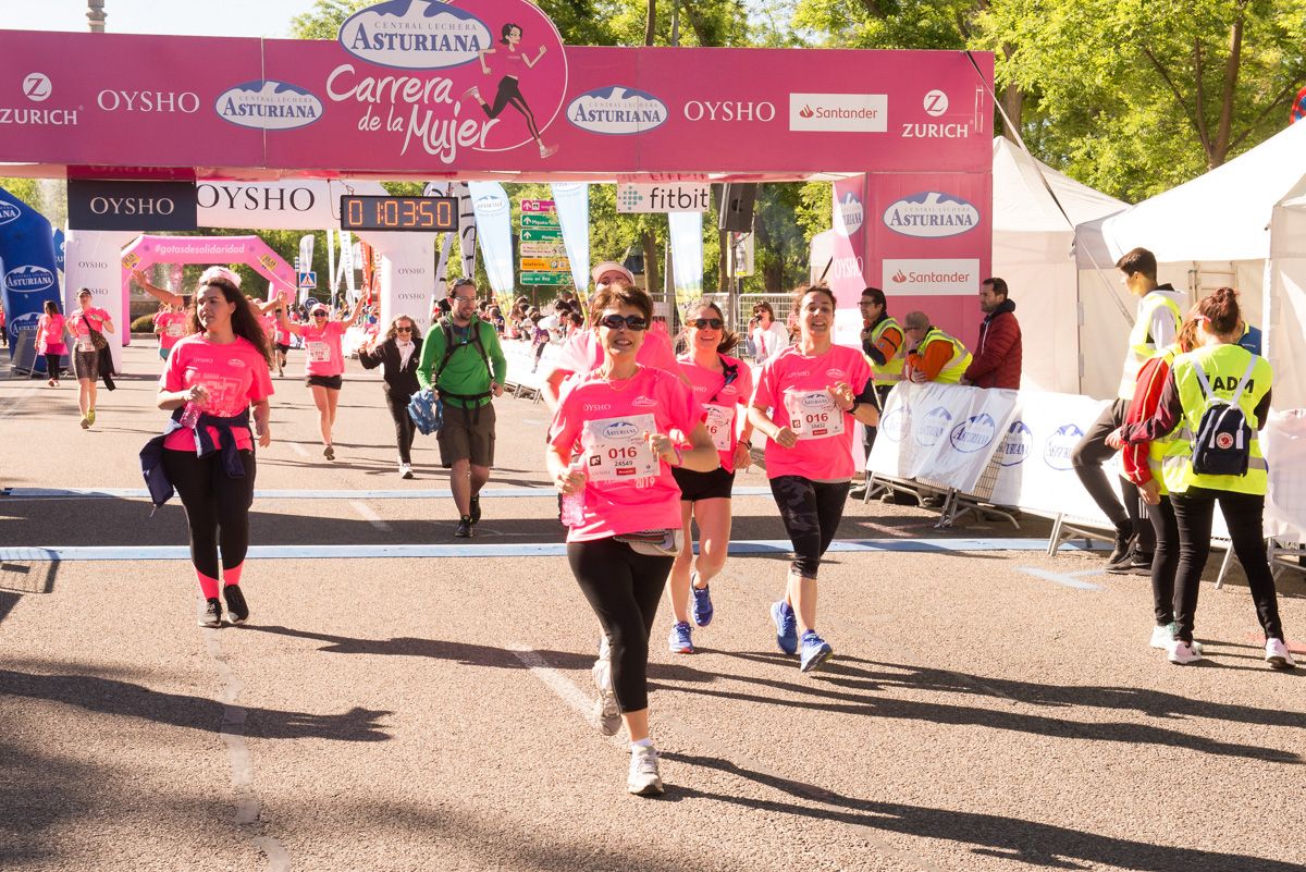Carrera de la Mujer de Madrid - META, ARCO IZQUIERDO (de 1:02:30 a 1:04:05)