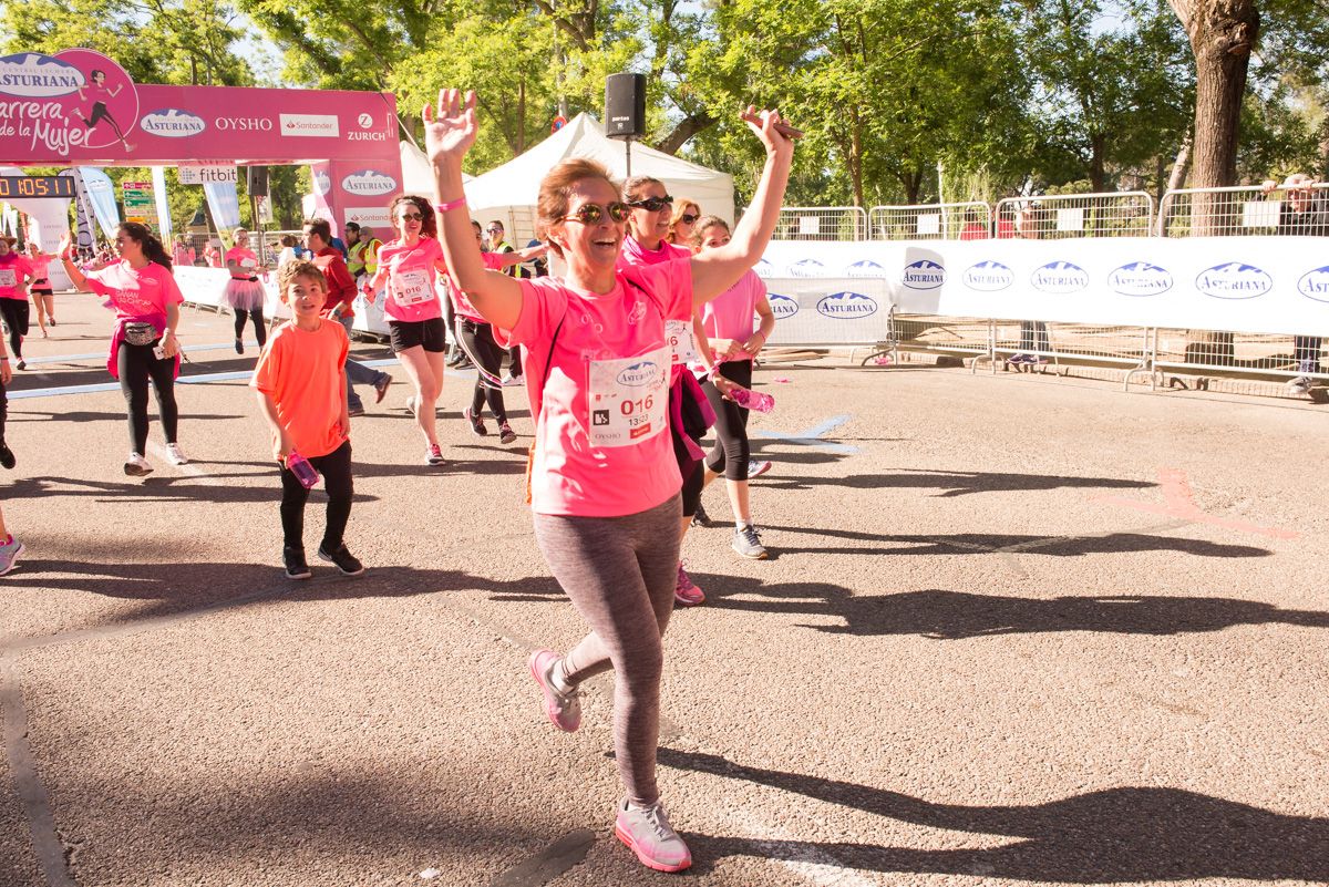 Carrera de la Mujer de Madrid - META, ARCO IZQUIERDO (de 1:04:06 a 1:05:40)