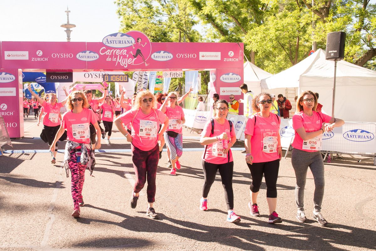 Carrera de la Mujer de Madrid - META, ARCO IZQUIERDO (de 1:05:46 a 1:07:25)