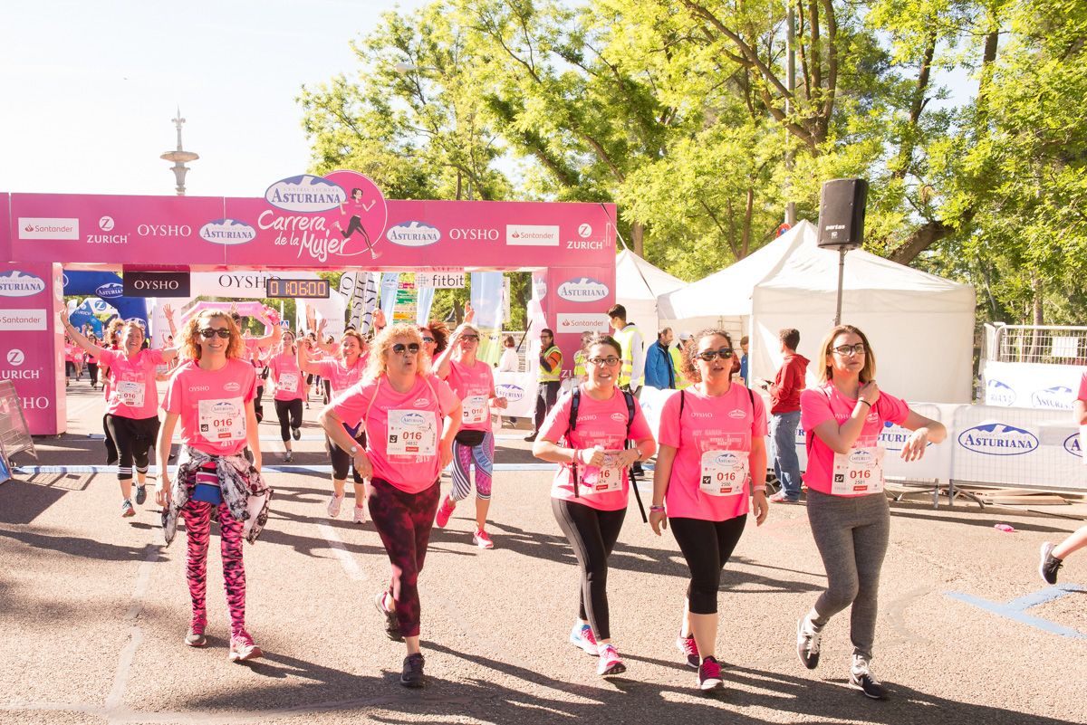Carrera de la Mujer de Madrid - META, ARCO IZQUIERDO (de 1:05:46 a 1:07:25)