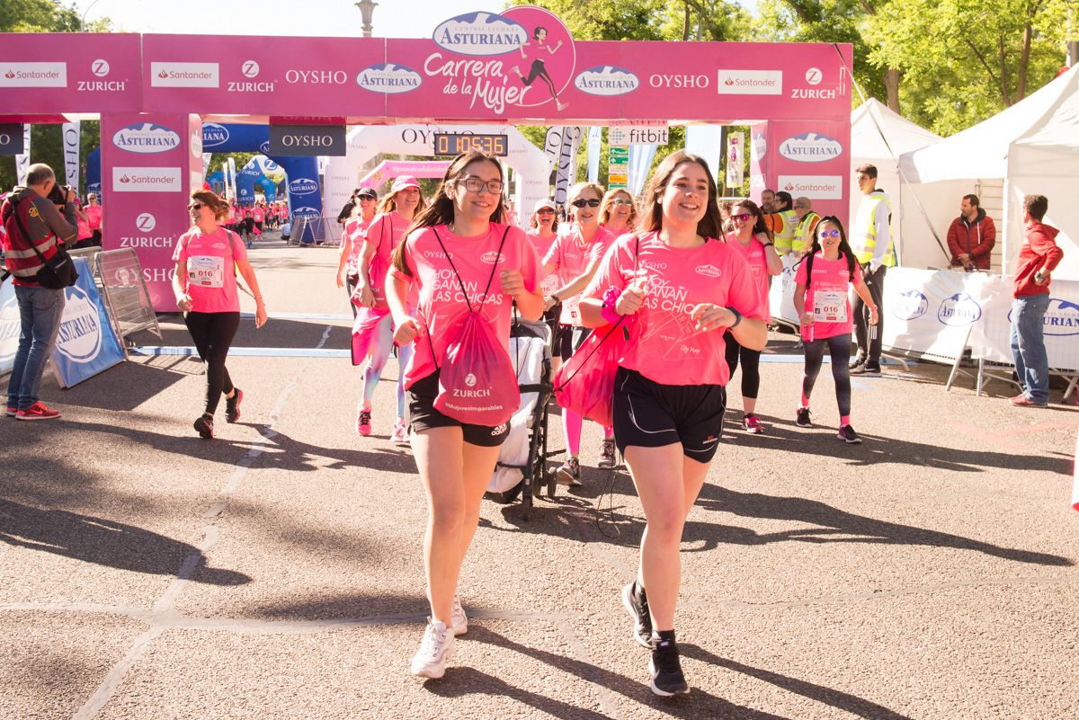 Carrera de la Mujer de Madrid - META, ARCO IZQUIERDO (de 1:04:06 a 1:05:40)