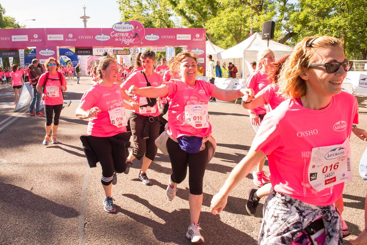 Carrera de la Mujer de Madrid - META, ARCO IZQUIERDO (de 1:05:46 a 1:07:25)