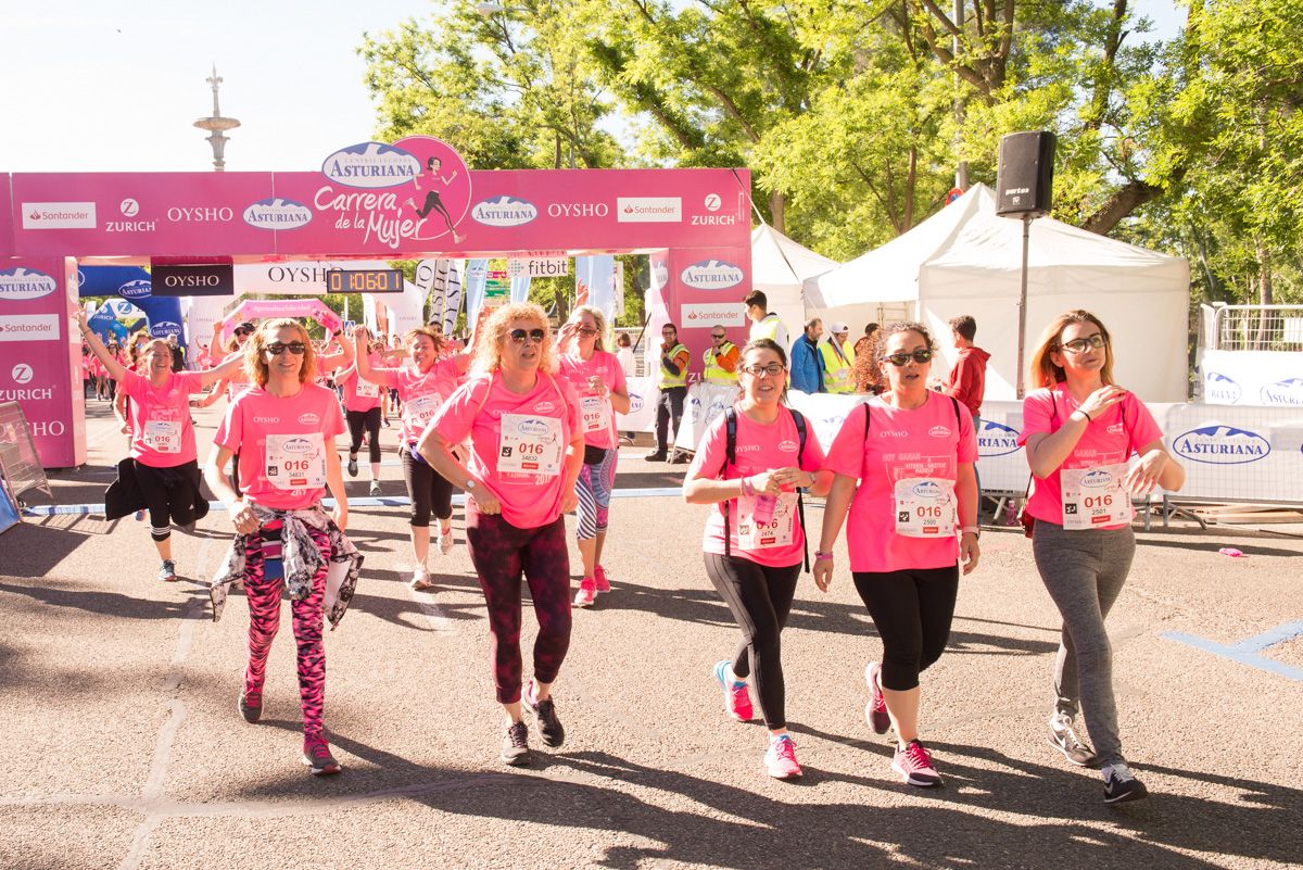 Carrera de la Mujer de Madrid - META, ARCO IZQUIERDO (de 1:05:46 a 1:07:25)