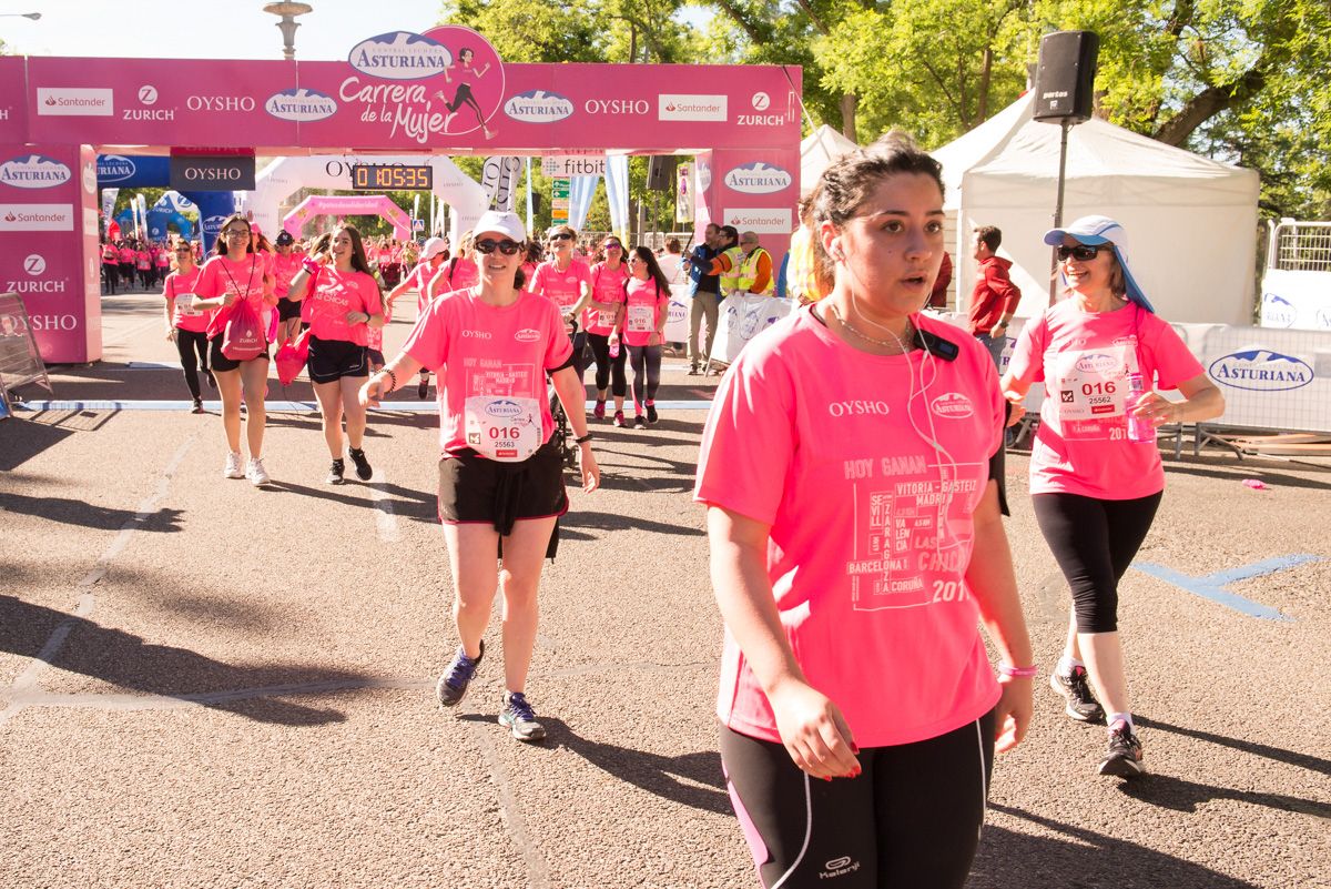 Carrera de la Mujer de Madrid - META, ARCO IZQUIERDO (de 1:04:06 a 1:05:40)