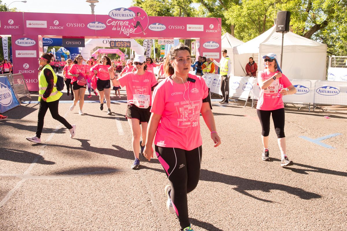 Carrera de la Mujer de Madrid - META, ARCO IZQUIERDO (de 1:04:06 a 1:05:40)