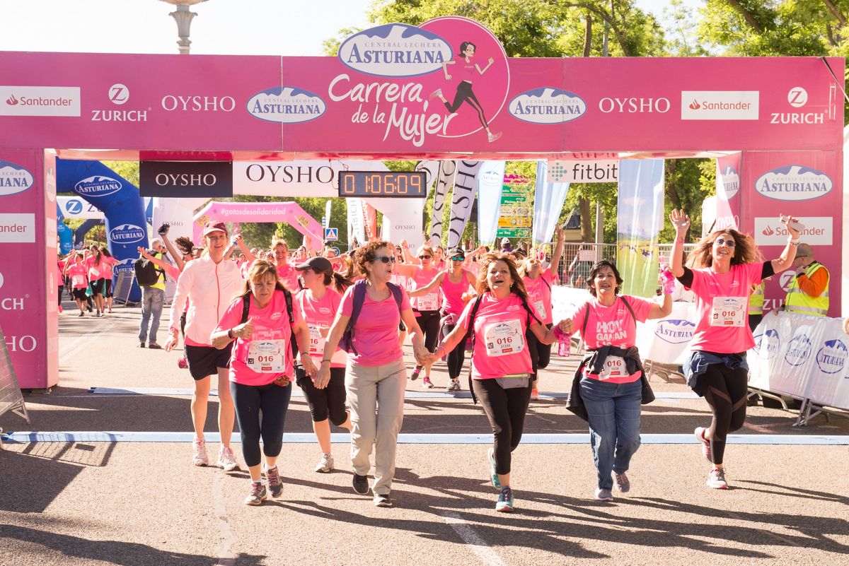 Carrera de la Mujer de Madrid - META, ARCO IZQUIERDO (de 1:05:46 a 1:07:25)
