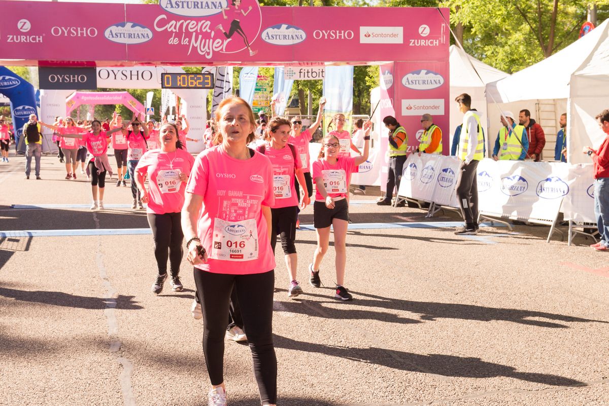 Carrera de la Mujer de Madrid - META, ARCO IZQUIERDO (de 1:05:46 a 1:07:25)