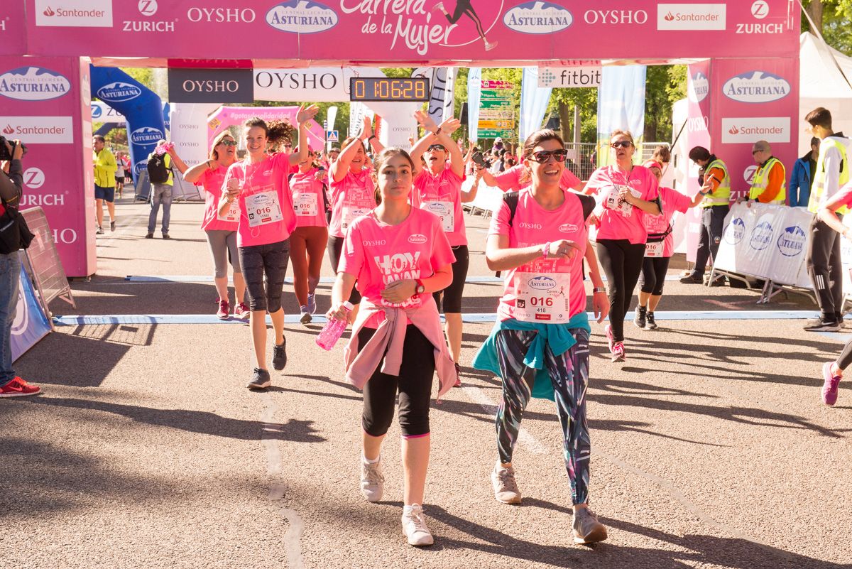 Carrera de la Mujer de Madrid - META, ARCO IZQUIERDO (de 1:05:46 a 1:07:25)