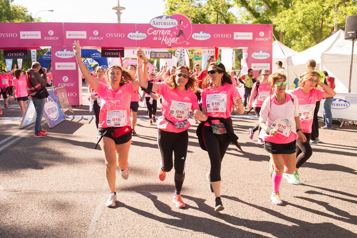 Carrera de la Mujer de Madrid - META, ARCO IZQUIERDO (de 1:05:46 a 1:07:25)