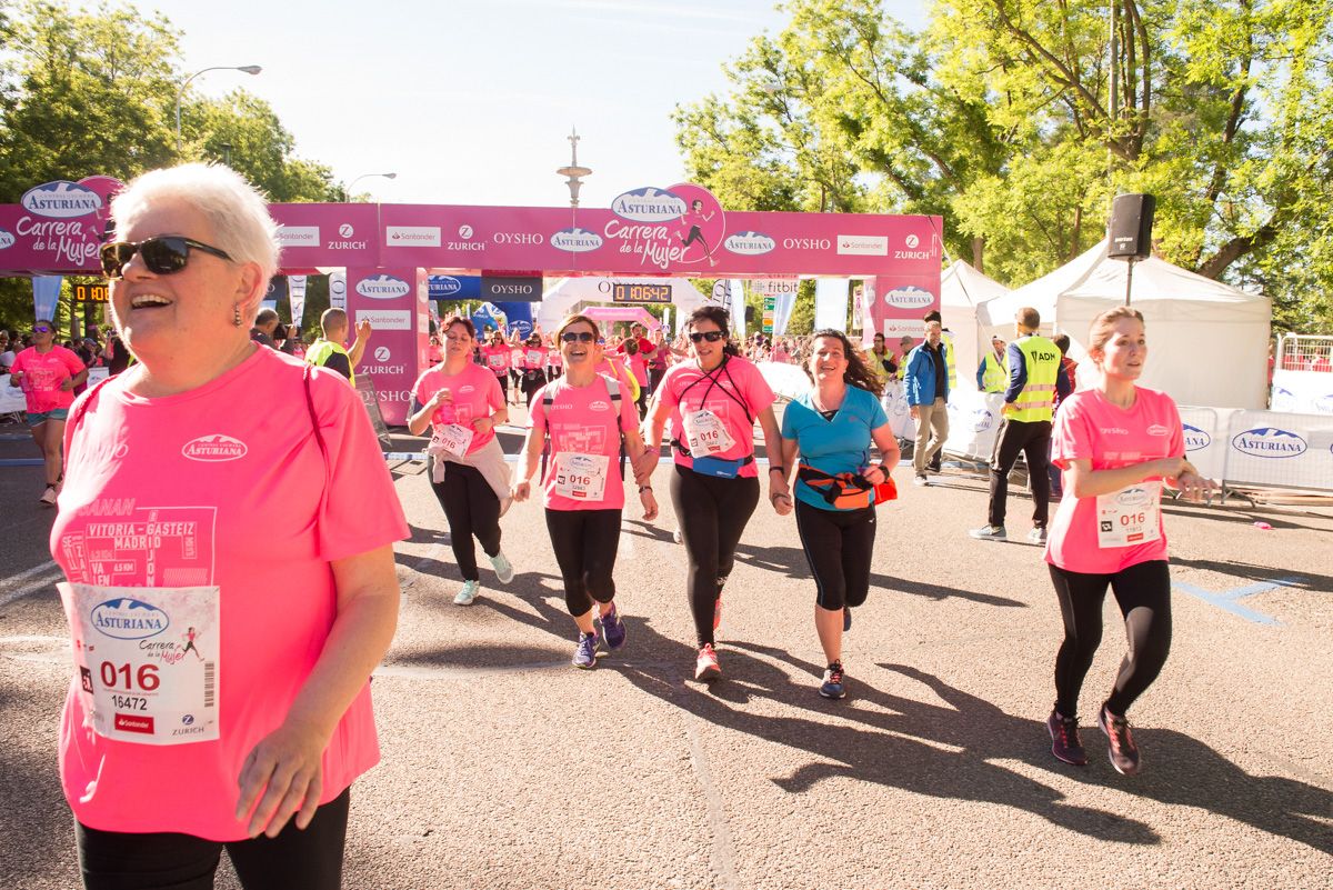 Carrera de la Mujer de Madrid - META, ARCO IZQUIERDO (de 1:05:46 a 1:07:25)