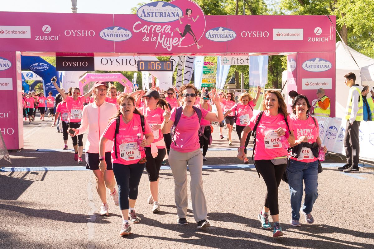 Carrera de la Mujer de Madrid - META, ARCO IZQUIERDO (de 1:05:46 a 1:07:25)