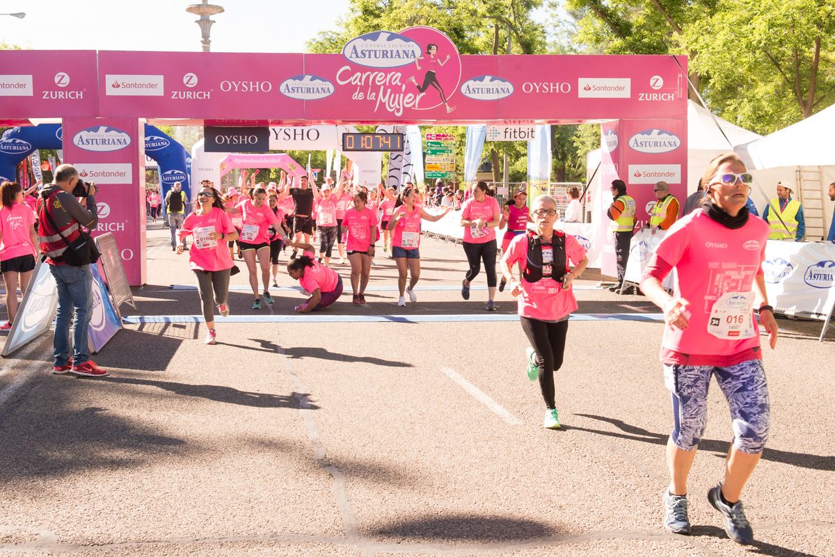 Carrera de la Mujer de Madrid - META, ARCO IZQUIERDO (de 1:07:26 a 1:09:05)