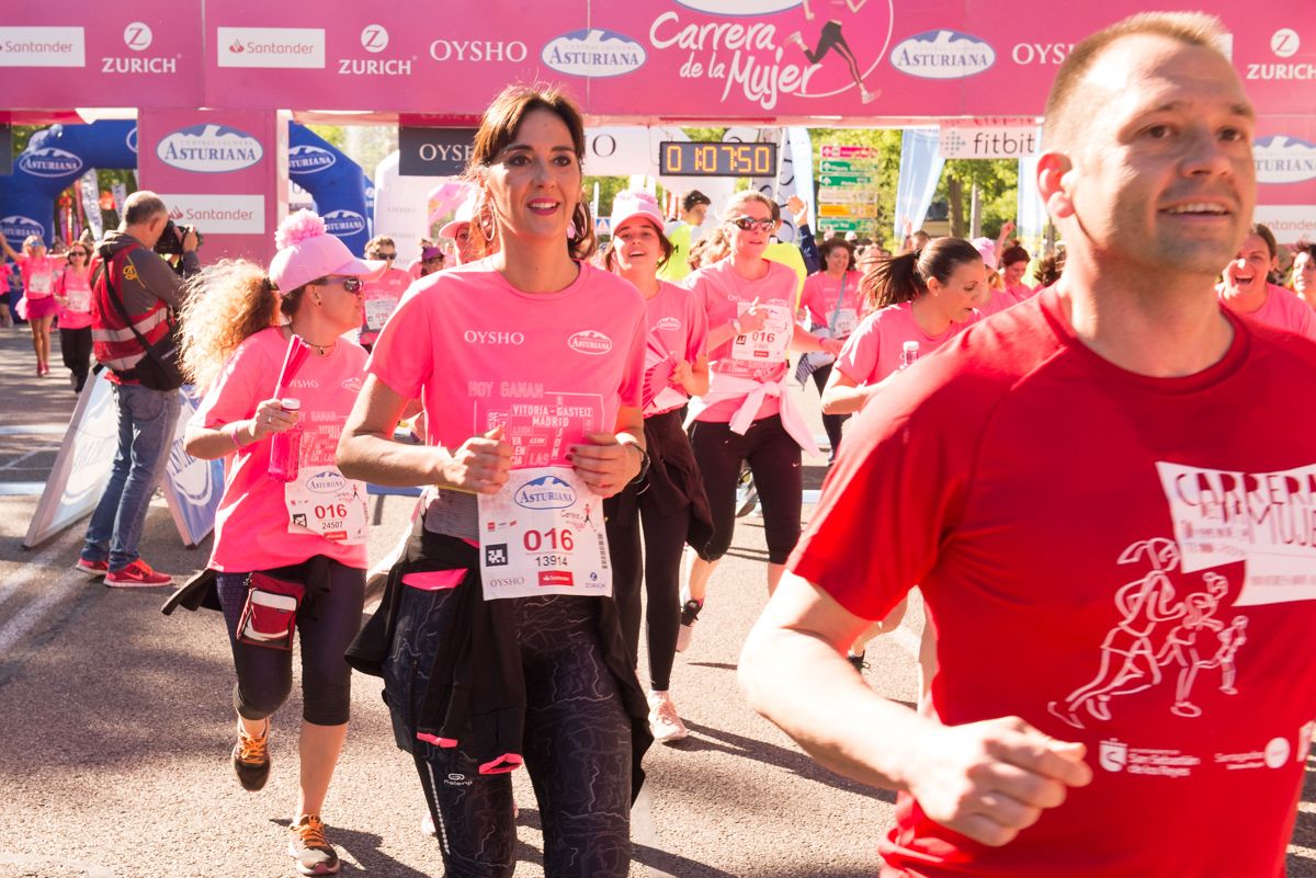 Carrera de la Mujer de Madrid - META, ARCO IZQUIERDO (de 1:07:26 a 1:09:05)