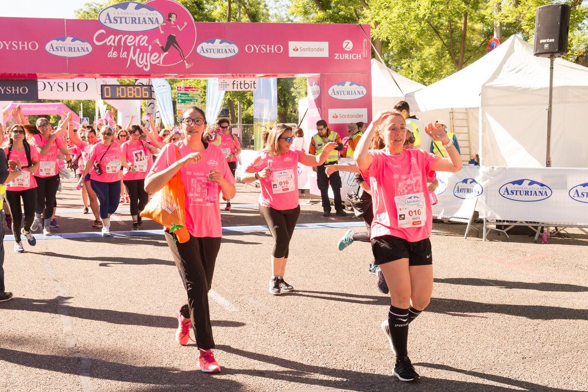 Carrera de la Mujer de Madrid - META, ARCO IZQUIERDO (de 1:07:26 a 1:09:05)