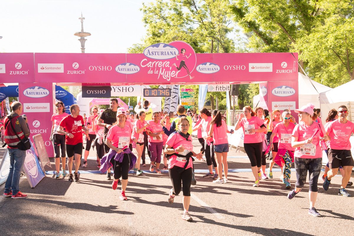 Carrera de la Mujer de Madrid - META, ARCO IZQUIERDO (de 1:07:26 a 1:09:05)