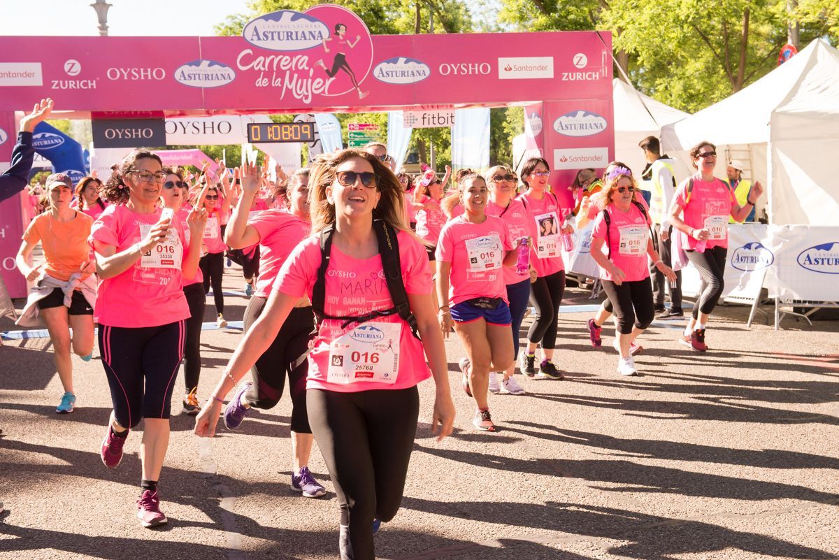 Carrera de la Mujer de Madrid - META, ARCO IZQUIERDO (de 1:07:26 a 1:09:05)