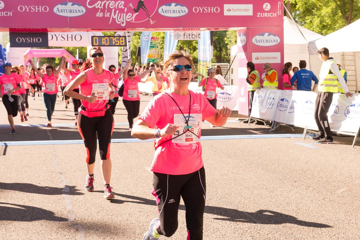 Carrera de la Mujer de Madrid - META, ARCO IZQUIERDO (de 1:07:26 a 1:09:05)