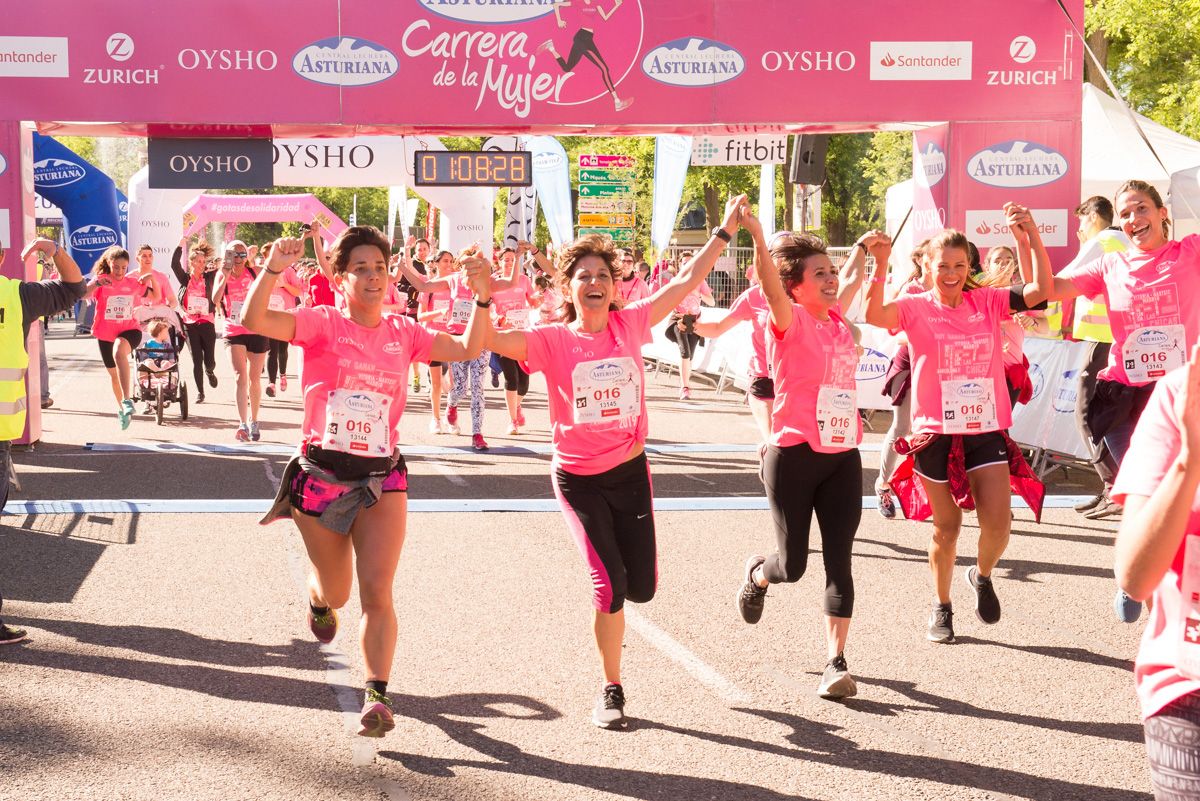 Carrera de la Mujer de Madrid - META, ARCO IZQUIERDO (de 1:07:26 a 1:09:05)