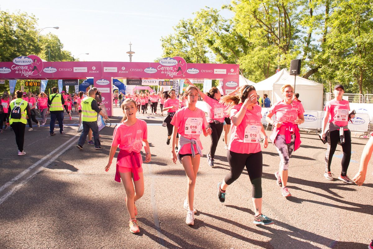 Carrera de la Mujer de Madrid - META, ARCO IZQUIERDO (de 1:07:26 a 1:09:05)