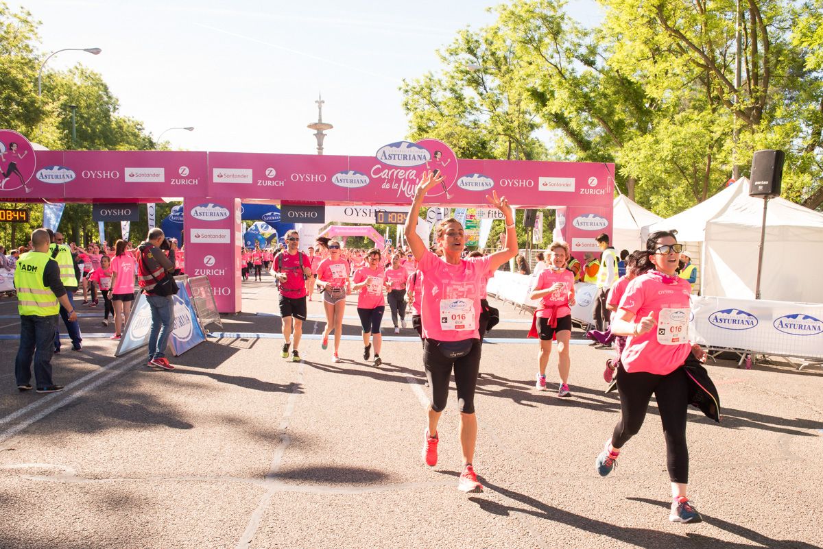 Carrera de la Mujer de Madrid - META, ARCO IZQUIERDO (de 1:07:26 a 1:09:05)