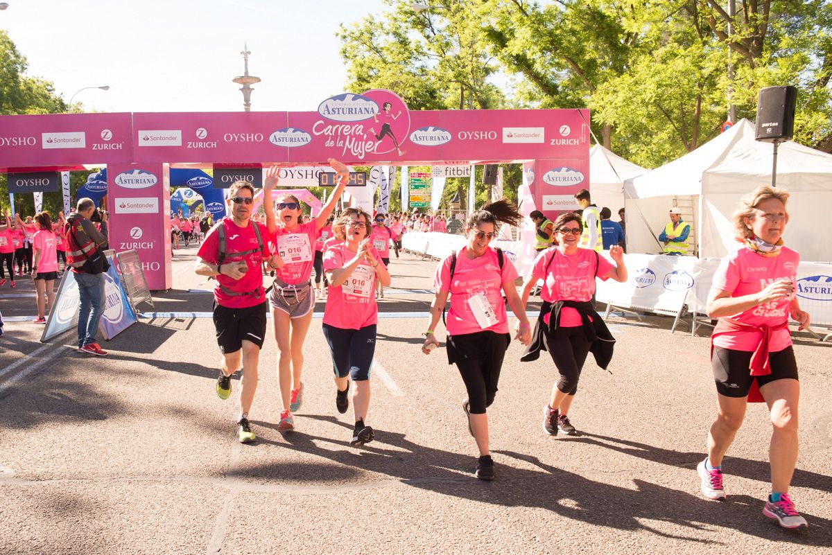 Carrera de la Mujer de Madrid - META, ARCO IZQUIERDO (de 1:07:26 a 1:09:05)