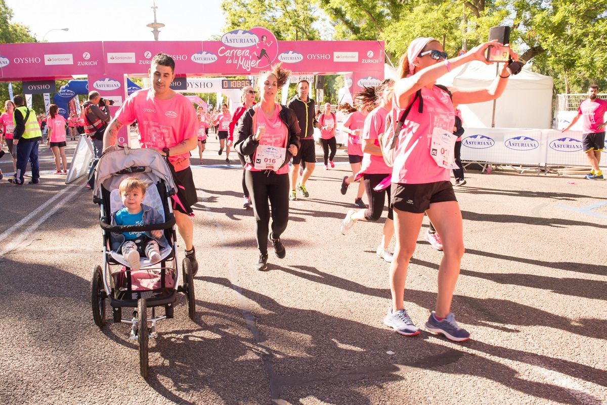 Carrera de la Mujer de Madrid - META, ARCO IZQUIERDO (de 1:07:26 a 1:09:05)