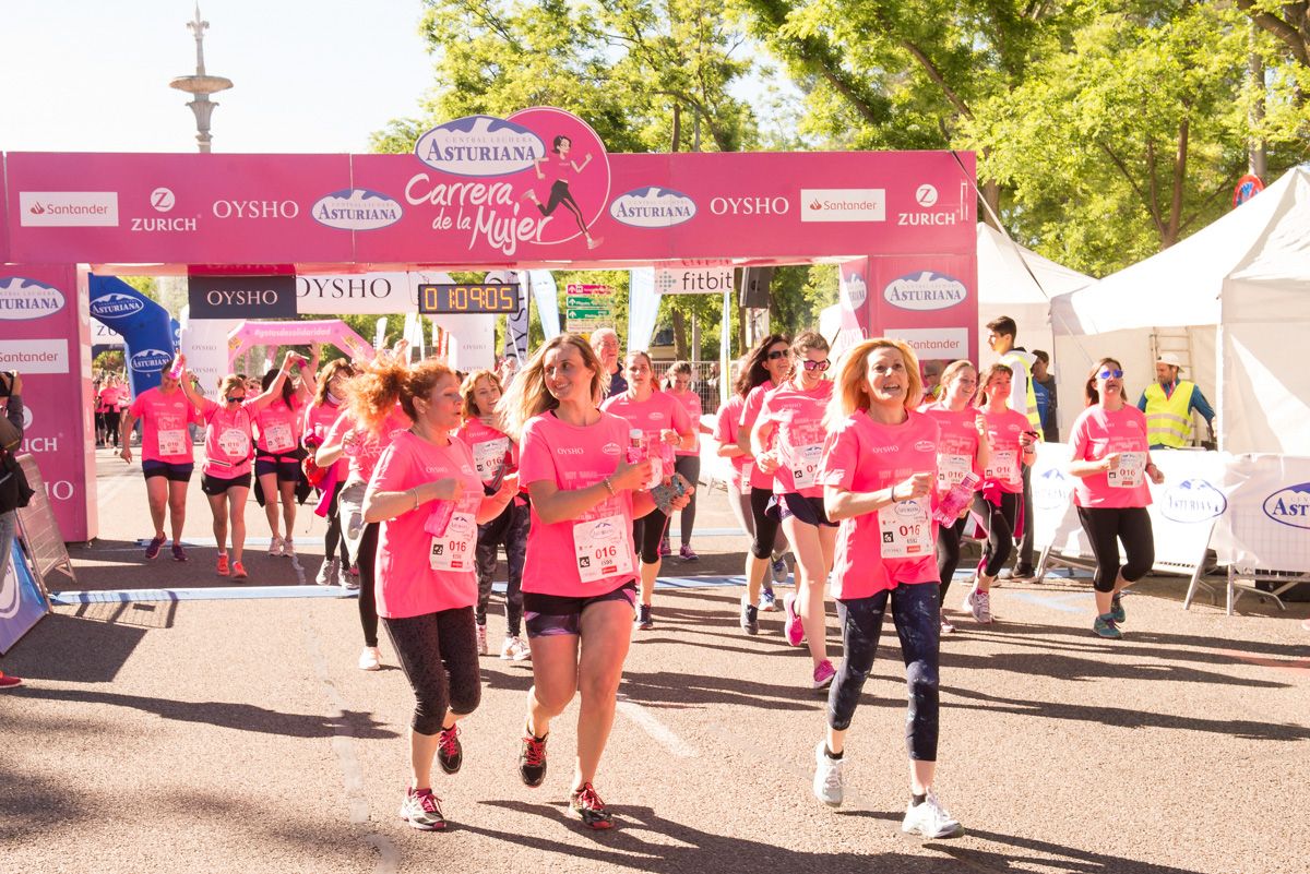 Carrera de la Mujer de Madrid - META, ARCO IZQUIERDO (de 1:07:26 a 1:09:05)