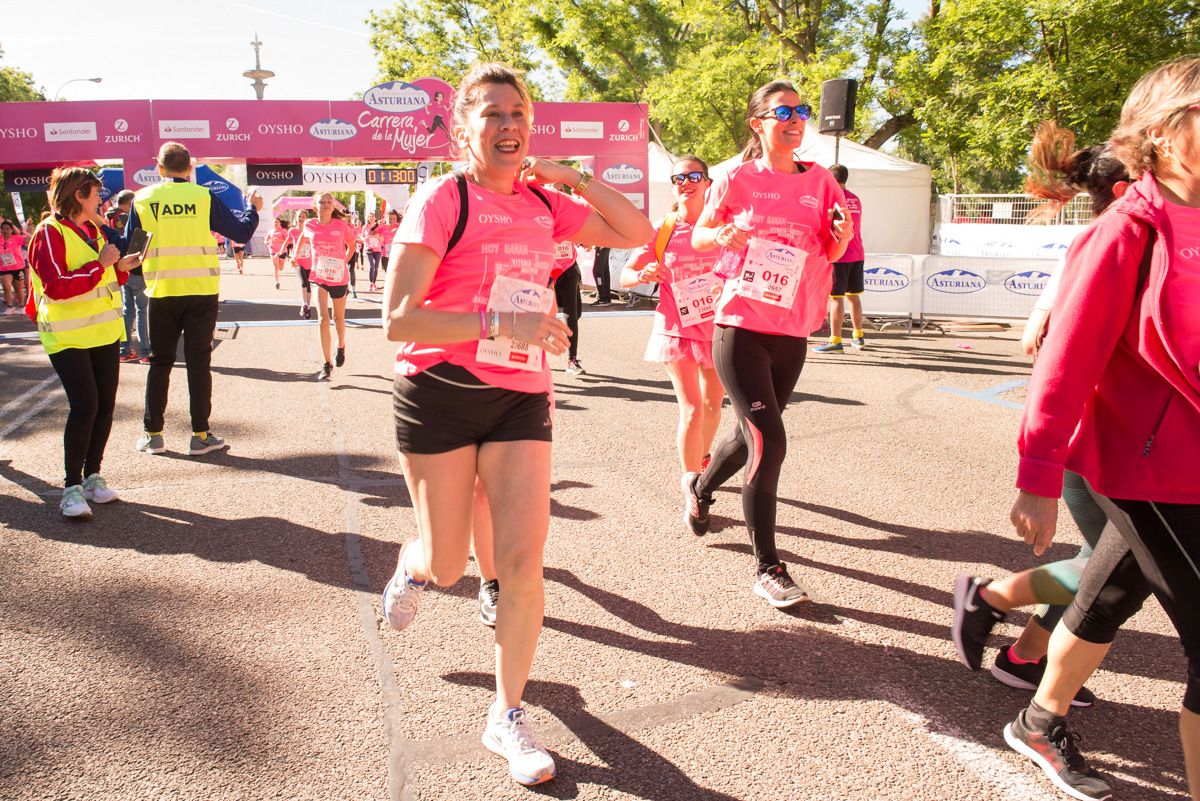 Carrera de la Mujer de Madrid - META, ARCO IZQUIERDO (de 1:12:58 a 1:15:30)